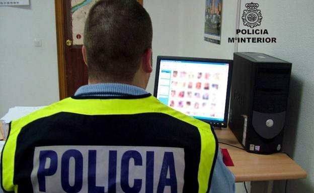 Cuatro detenidos en Málaga por distribuir pornografía infantil a través de Internet