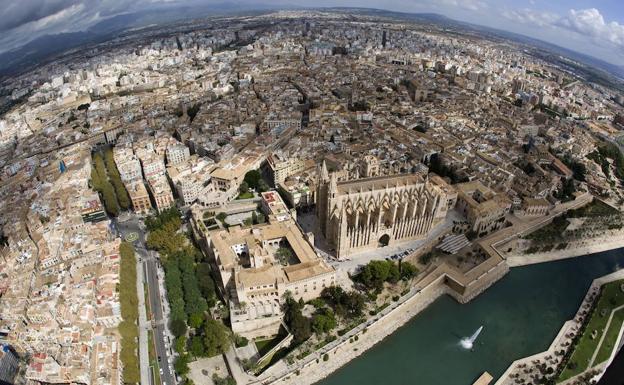 Fallece un turista alemán al caer desde el duodécimo piso de un hotel en Palma