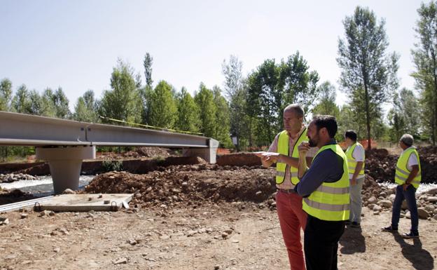 La pasarela peatonal de Villamediana estará operativa el próximo otoño