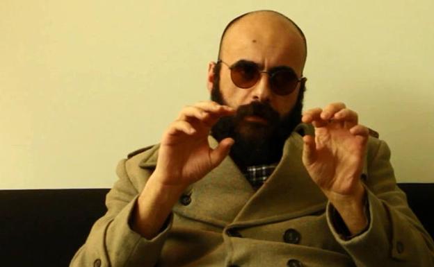 El director de cine Velasco Broca busca localizaciones en el entorno de Nalda