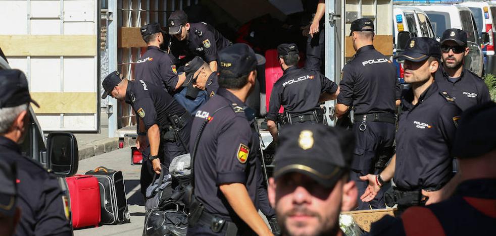 Imputados tres policías por una de las actuaciones más polémicas del 1-O