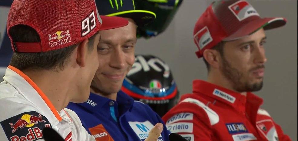 Valentino Rossi se niega a darle la mano a Marc Márquez