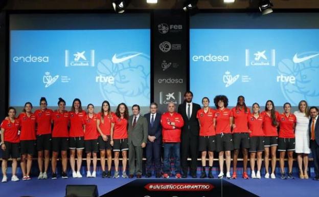 La selección femenina, «a disfrutar» en el Mundial para repetir podio