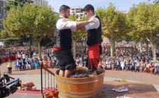 Mosto, tradición y calor en el pisado de la uva