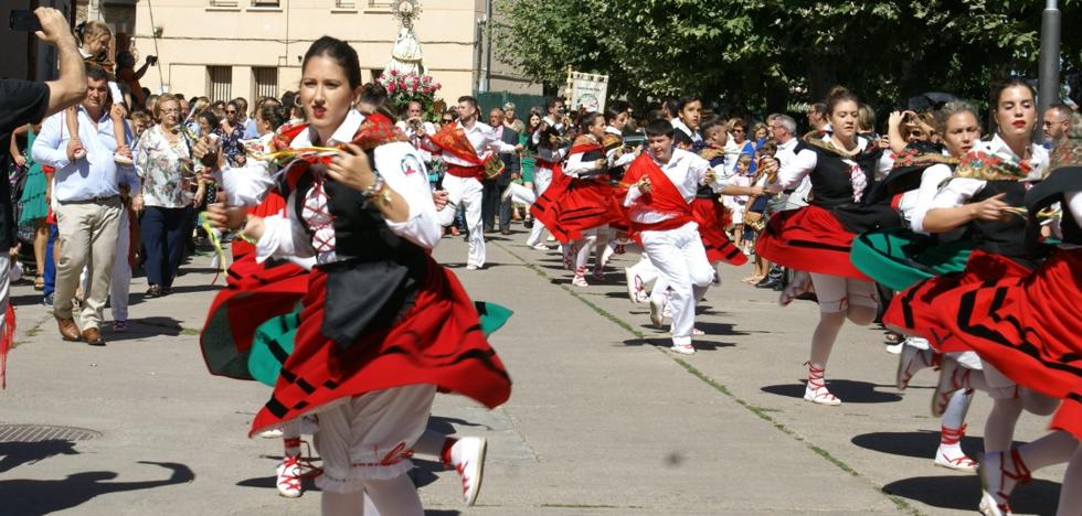 Baños honró a su patrona la Virgen de los Parrales con misa y procesión