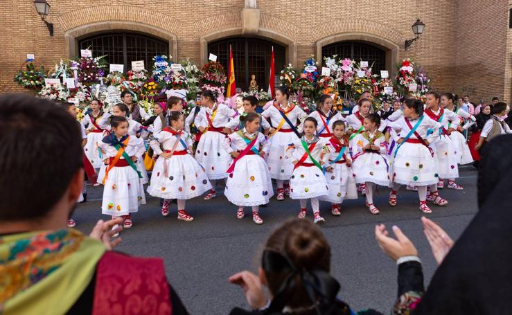 Ofrenda floral a la virgen de Valvanera