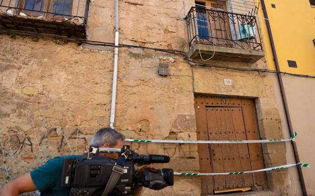 Prisión sin fianza para el hombre que disparó contra su mujer en Cenicero