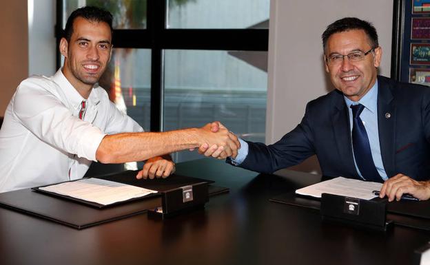 El Barcelona renueva a Busquets hasta los 35 años