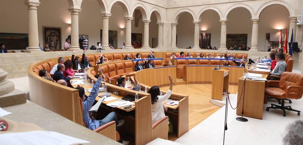 El PP apoya por sorpresa que arranque la reforma exprés del Estatuto de Autonomía