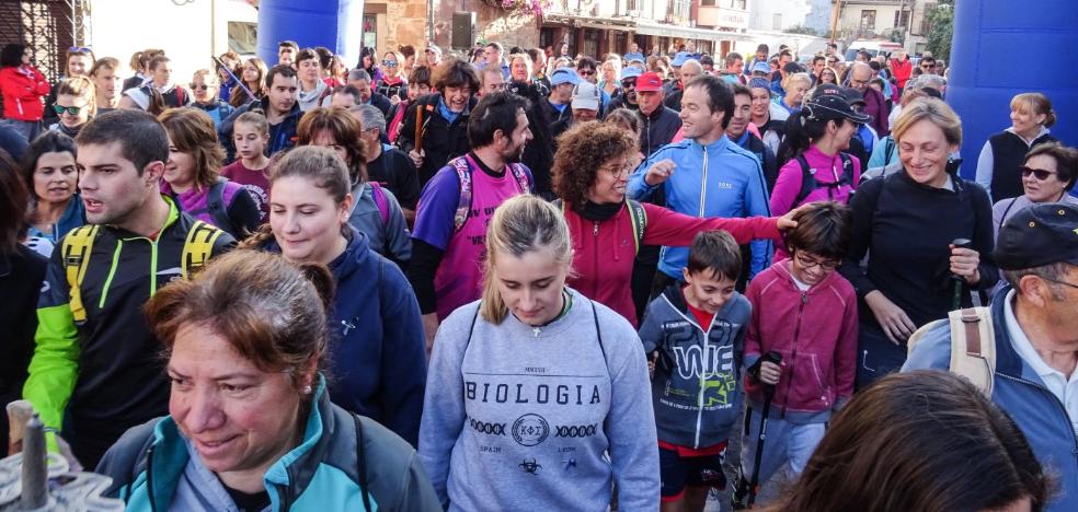 Ezcaray caminó contra el cáncer ayer