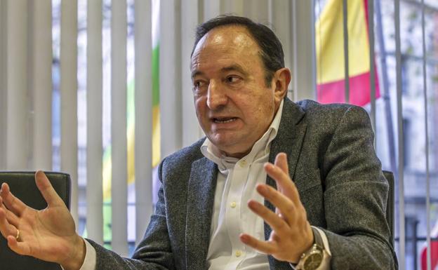 El cambio de la figura del senador autonómico podría ser «inconstitucional», según un experto