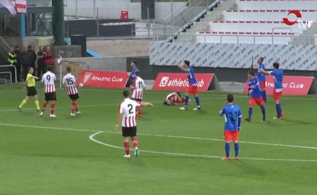 Un penalti justito y una parada grande