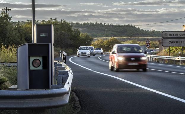 Fomento formaliza el contrato del proyecto de la variante de El Villar de Arnedo en la N-232