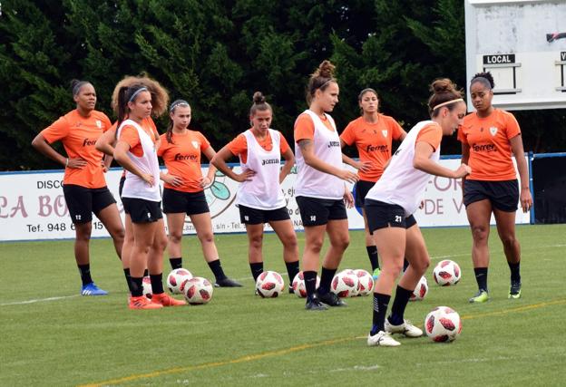 Las jugadoras del EDF apoyan el convenio colectivo para el fútbol femenino