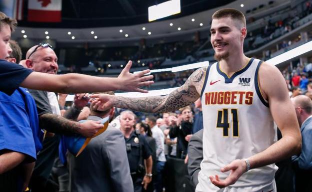 Los Nuggets vencen a los Warriors