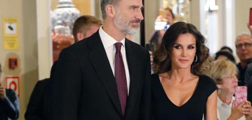 Letizia ya tiene el bolso de las 'royals'