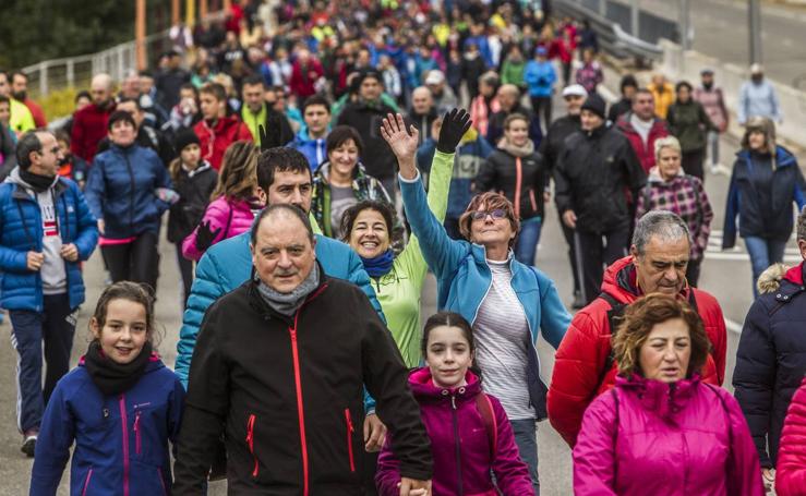 Casi 3.000 personas en la marcha Aspace (II)