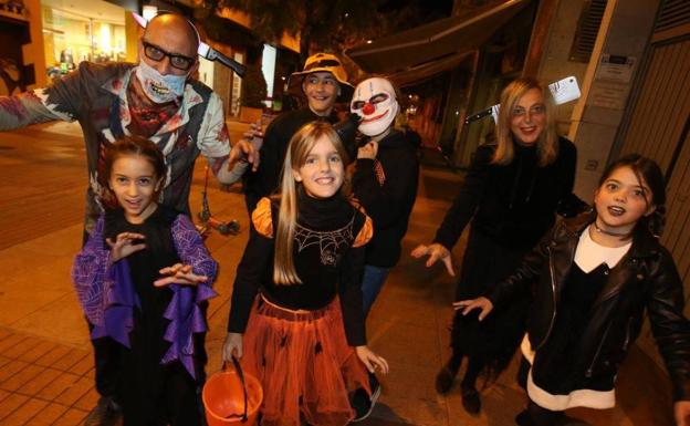 La pista de hielo de Lobete acoge hoy una fiesta infantil de Halloween