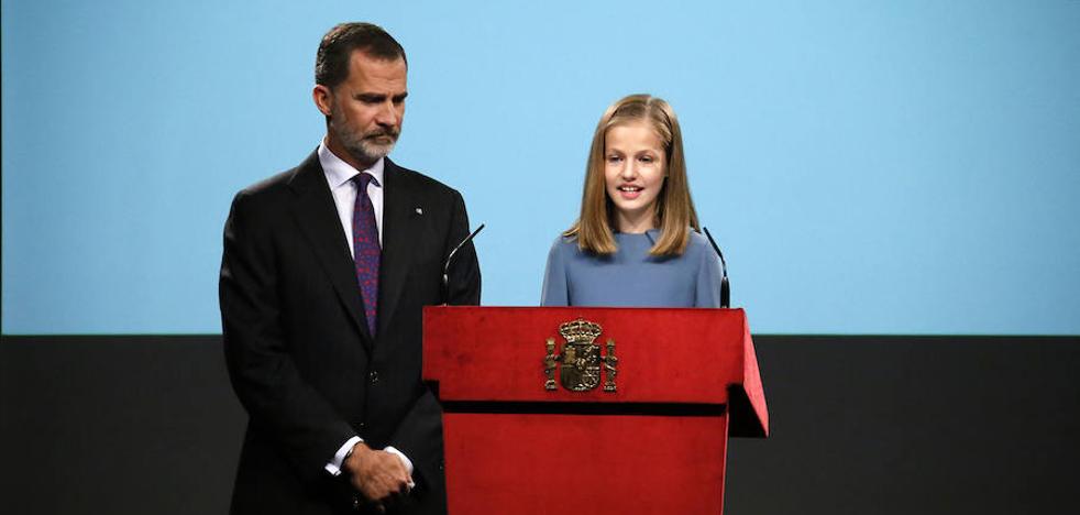 La princesa Leonor añade a su currículo la lectura de la Constitución