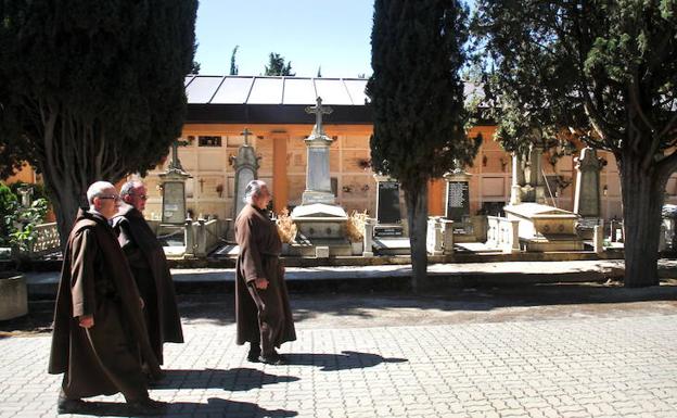 Tres fossores, últimos «testigos de la resurrección» en el cementerio de Logroño