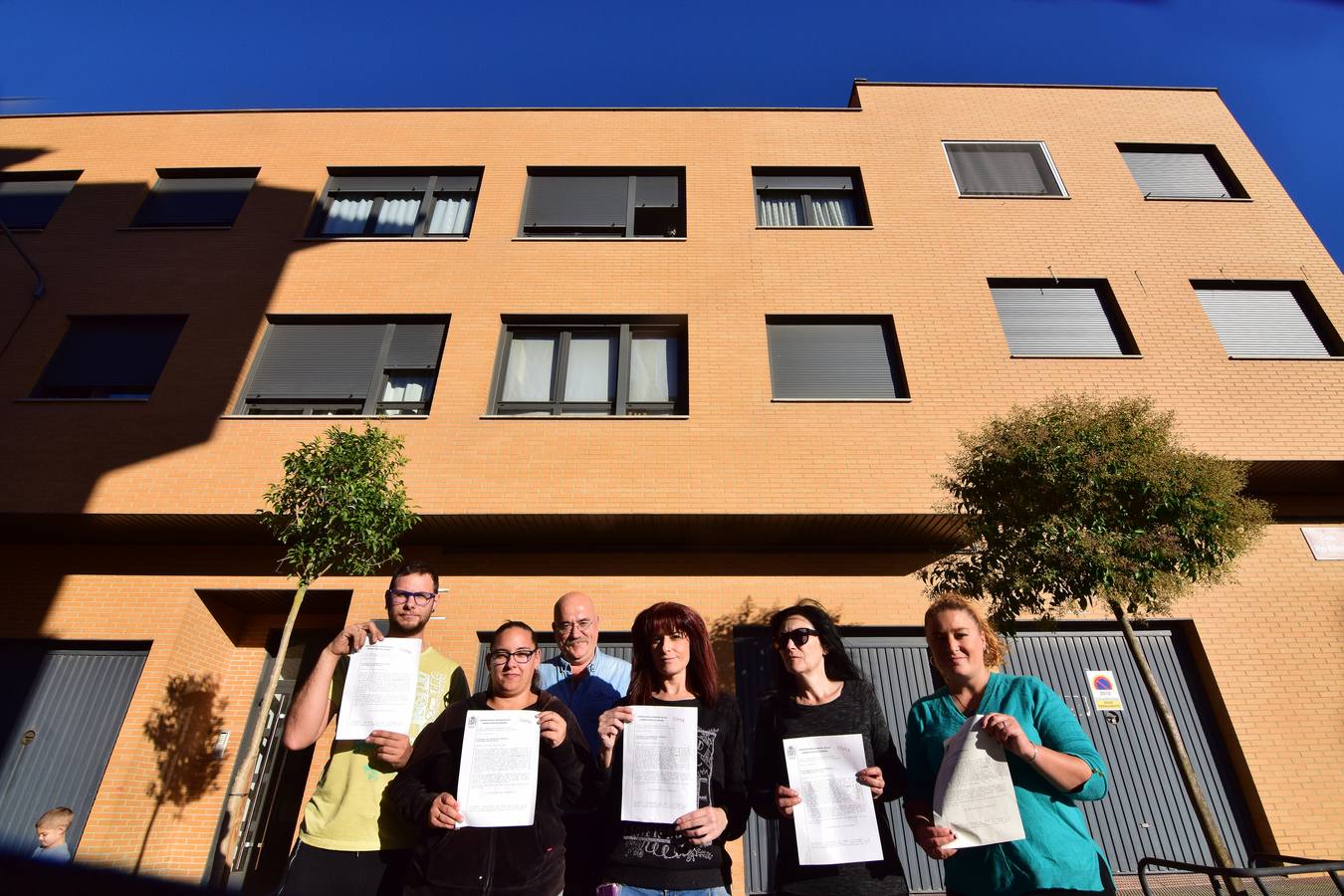 Las doce familias de Villamediana no serán desahuciadas