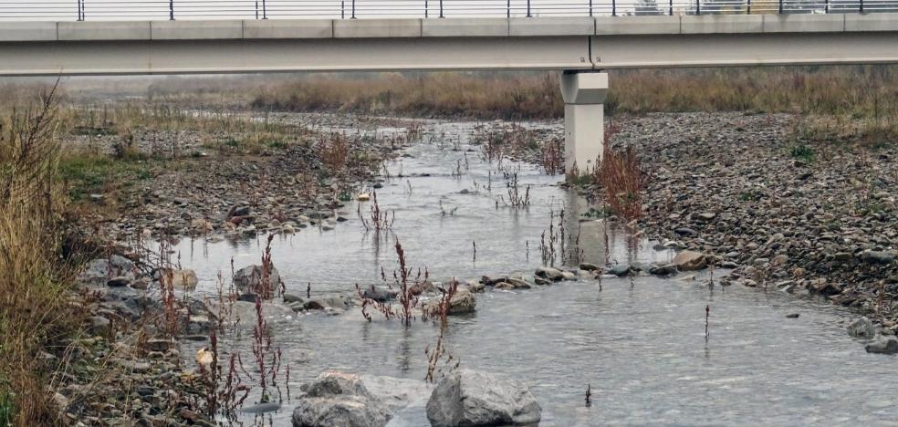 El agua vuelve al río Oja, a su paso por Santo Domingo