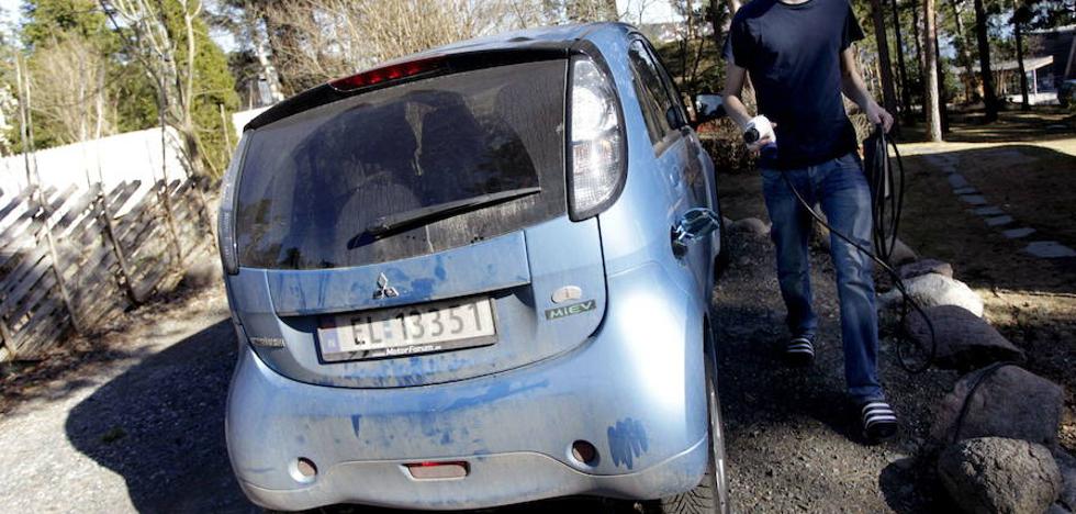 Los concesionarios exigen ayudas a Industria para implantar el coche eléctrico en 20 años