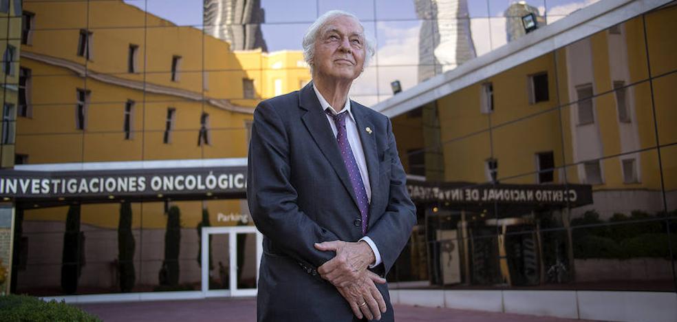 Robert Huber: «La ciencia es una construcción muy lenta que se puede derribar muy rápido»