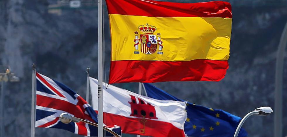 La Moncloa redobla la presión por Gibraltar ante el encuentro hoy de May con Juncker en Bruselas