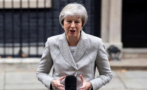 Theresa May persiste en su optimismo contra la aritmética