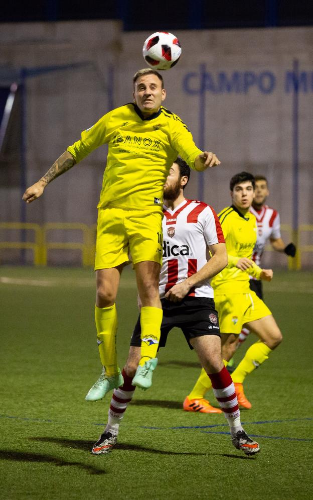 El Yagüe vence al River Ebro con una gran remontada