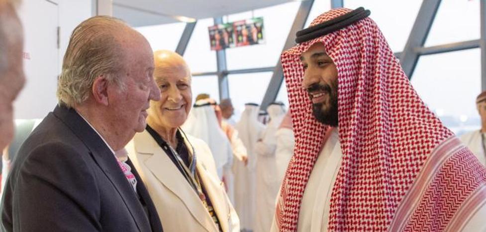 El inoportuno saludo de don Juan Carlos al heredero saudí en Abu Dabi