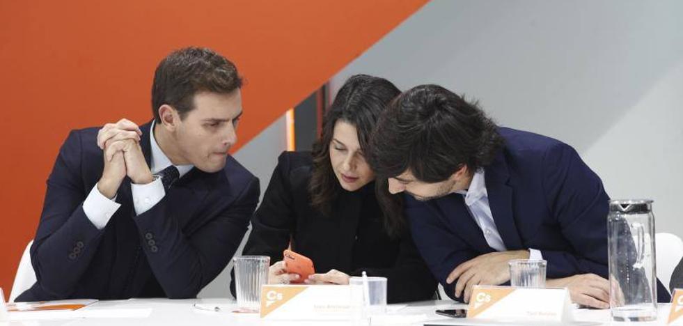 Ciudadanos se debate en la duda de pactar con Vox