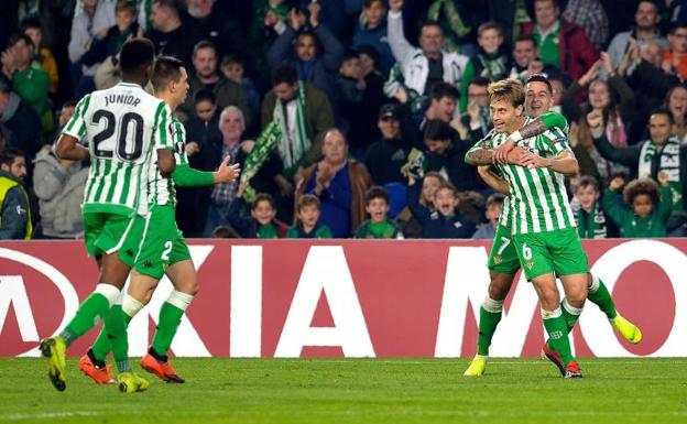 El Betis disfruta ante el Racing