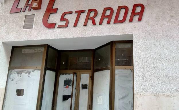 #Andestaba: en el escaparate de un local en desuso