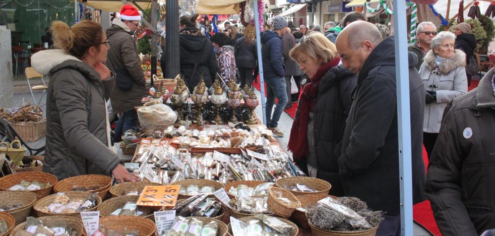 Trece hogueras prenderán mañana la tradición en la noche de Santa Lucía