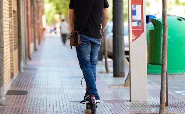 Cambia pide una moratoria en la concesión de licencias de patinetes eléctricos