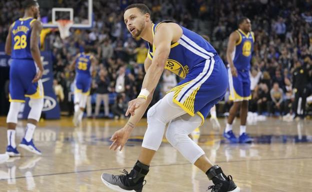 Stephen Curry duda de la llegada a la Luna y la NASA le responde