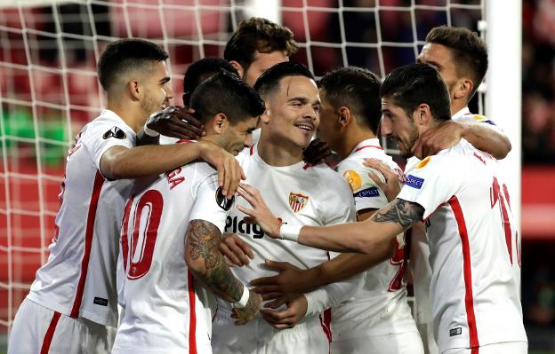 El Sevilla ejerce de pentacampeón