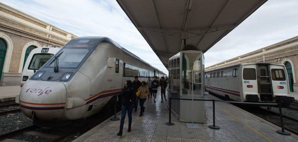 Fomento desinfla la huelga en el tren de este viernes, que solo será secundada por CGT