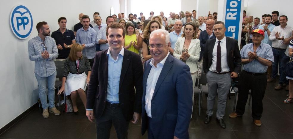 Casado aplaza su visita a Logroño ante la falta de acuerdo con el PP riojano sobre las candidaturas