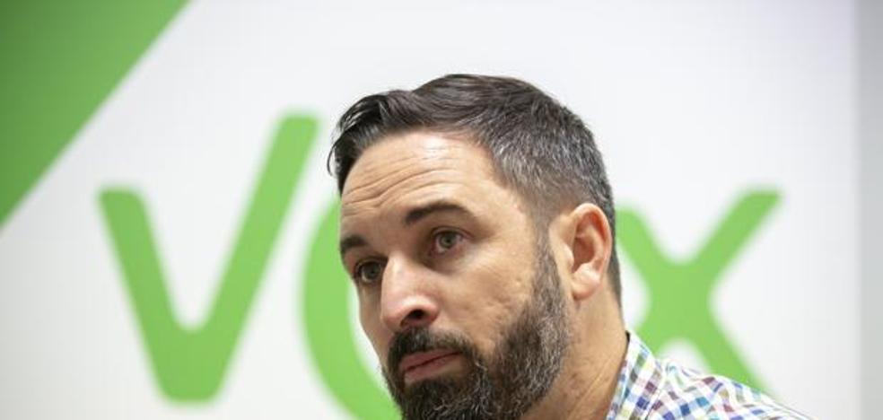 Vox pone al PP contra las cuerdas con una propuesta que recorta la autonomía andaluza