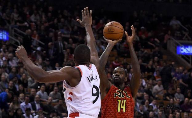 Ibaka brilla en el triunfo de los Raptors