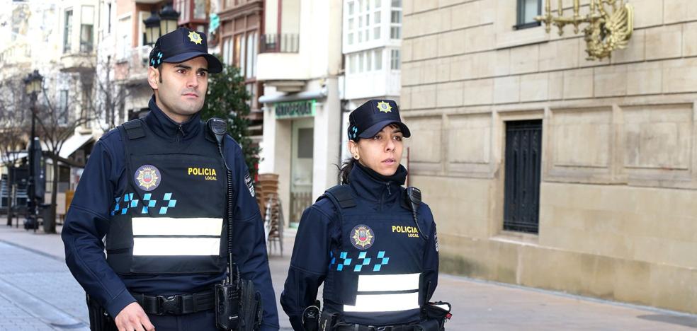 «He trabajado como camarera, pero mi sueño era ser policía»