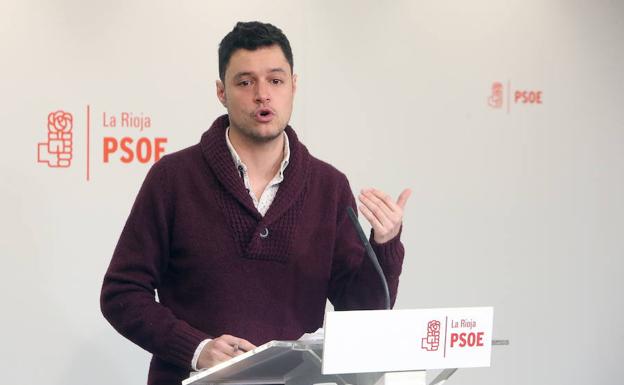 El PSOE denuncia que el Gobierno pasa 4 millones de Desarrollo a Fomento para «arañar votos»