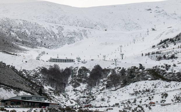 Rescatan a dos montañeros de 20 y 22 años perdidos en Valdezcaray