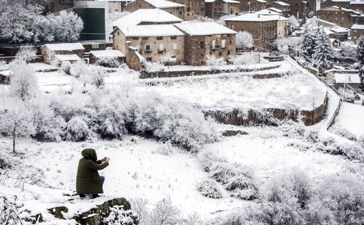 La sierra riojana, cubierta por la nieve