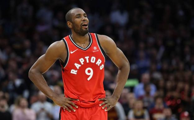 Ibaka colabora con un doble-doble a otro triunfo de los Raptors