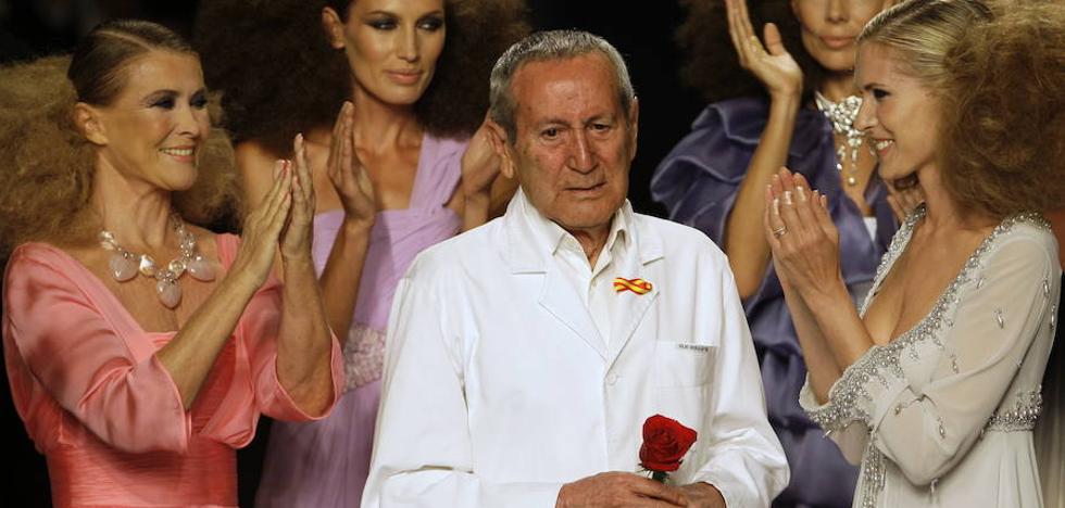 El diseñador Elio Berhanyer fallece en Madrid a los 89 años