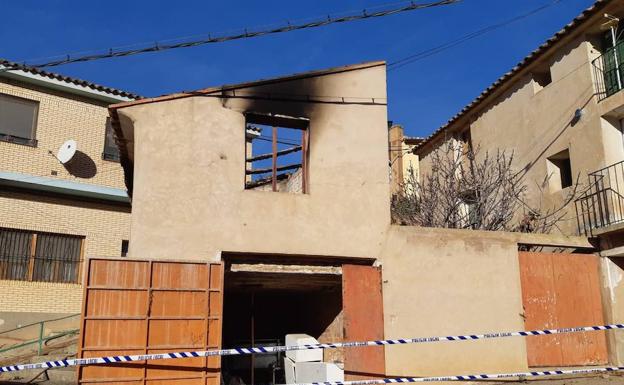 Incendio de madrugada en una bajera de Cabretón